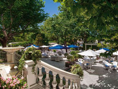 El jardín del Ritz, un clásico del verano en Madrid.