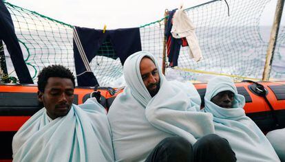 Migrantes en el barco de Proactiva Open Arms.