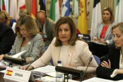 La ministra española de Empleo y Seguridad Social, Fátima Báñez, afirmó hoy que el Gobierno está "moderadamente satisfecho" con los resultados que está dando la reforma laboral, y añadió que se verá "todo el potencial" de esta medida cuando España vuelva al crecimiento económico. EFE/Archivo