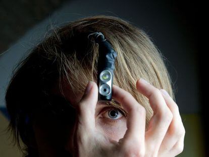 Neil Harbisson, con su tercer ojo.