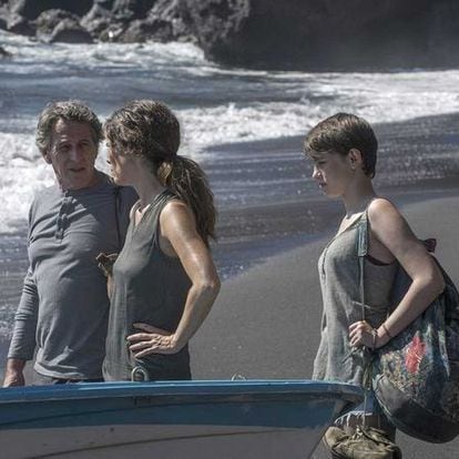 Alfredo Castro, Juana Acosta e María Romanillos, in 'Conseguenze'.