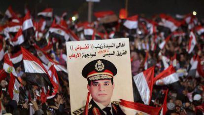 Seguidores del general Al Sisi conmemoran la revolución en Tahrir este sábado.