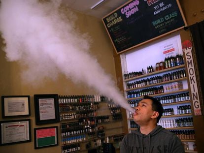 San Francisco propone prohibir el cigarrillo electrónico