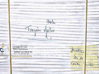 Reconstrucción de un sobre donde puede leerse "traspaso efectivo" que los investigadores sorprendieron a destruyendo a los responsables de CDC.