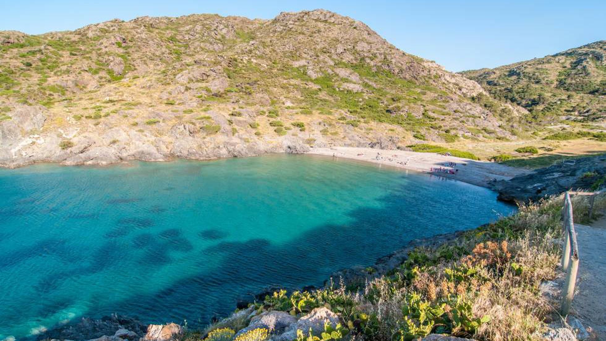 Seis playas nudistas Cataluña para estrenar la primavera | El Viajero EL PAÍS