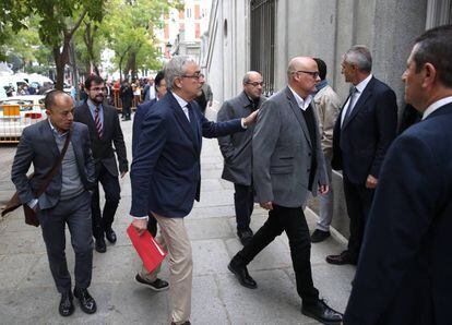 Arribada al Tribunal Suprem de Lluís Corominas i Lluís Guinó, membres de la Mesa del Parlament de Catalunya.