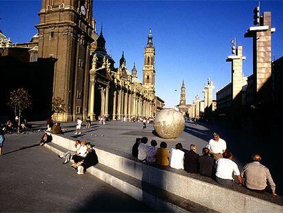 Zaragoza dedicará al agua la Expo 2008, que se celebrará del 14 de junio al 14 de septiembre. En la fotografía, la plaza del Pilar.