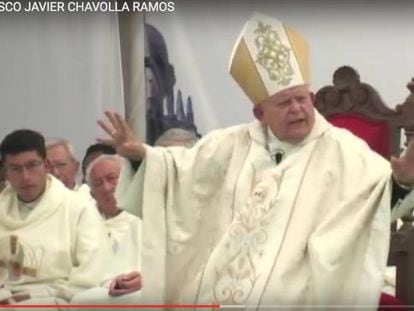 El obispo Francisco Chavolla en una homil&iacute;a.