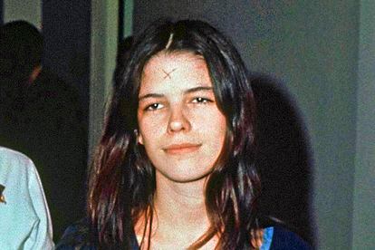 Leslie Van Houten en una imagen de 1971 dentro de la prisión.