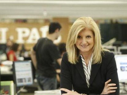 Arianna Huffington en la redacción de EL PAÍS, en Madrid