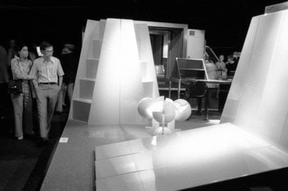 Módulo habitacional de Gae Aulenti para Kartell en la exposición del MoMA