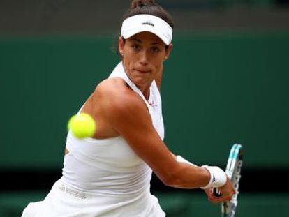 Soberbia otra vez, Garbiñe progresa con un triunfo inapelable contra Kuznetsova (6-3 y 6-4, después de 1h 15m) y se medirá en semifinles a Rybarikova. La victoria le garantiza además su regreso al  top-10 