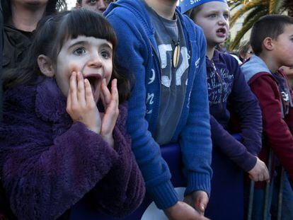 Los ni&ntilde;os esperan con ilusi&oacute;n la llegada de los Reyes Magos.