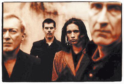 <b>Gang of Four se ofrecen a viajar en helicóptero contigo a cambio de pasta.</b>