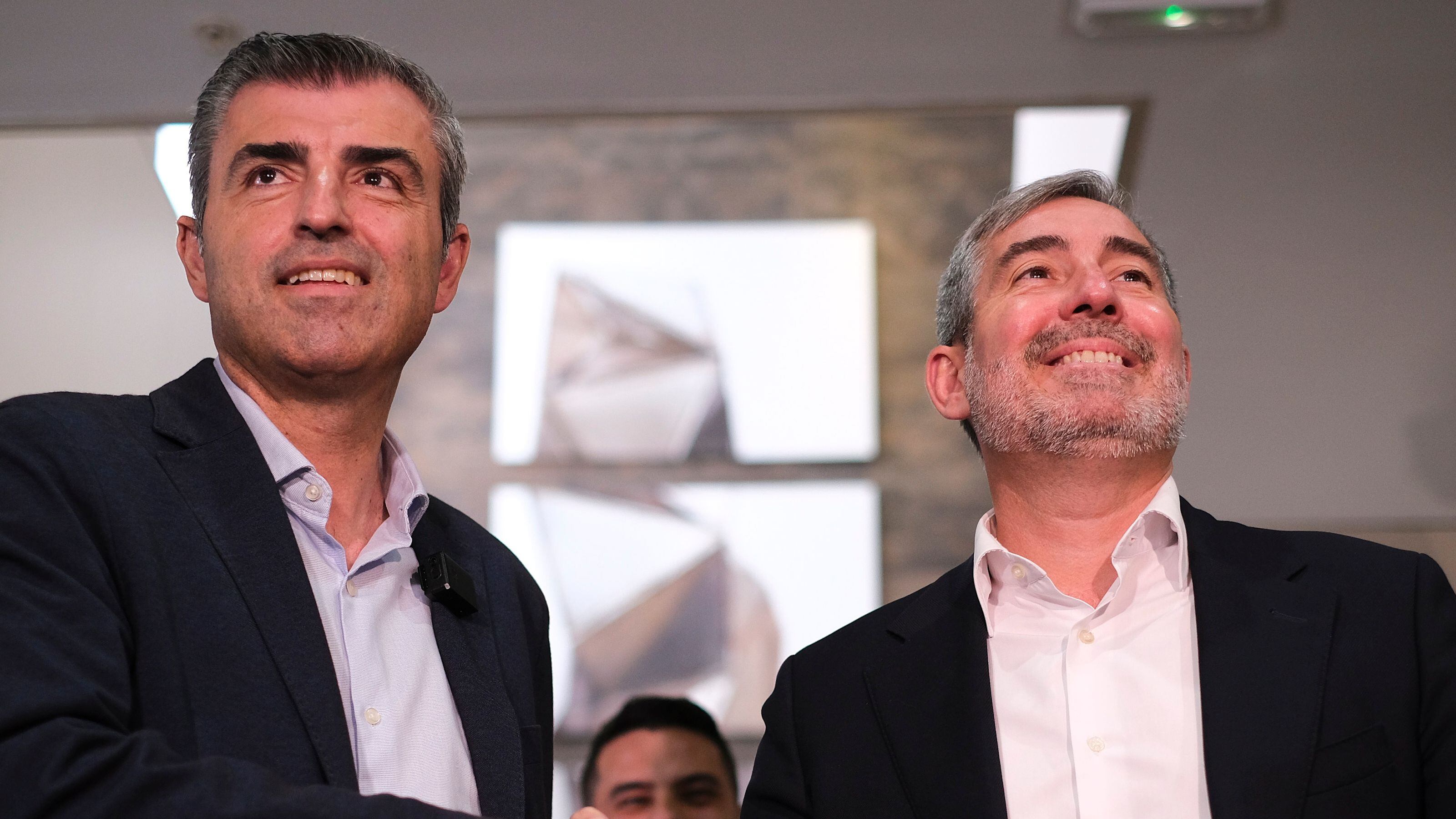 El secretario general de CC, Fernando Clavijo, y el líder del PP canario, Manuel Domínguez.