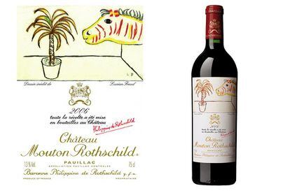 En 2006 Lucien Freud, lejos del atormentado estilo de sus retratos dise&ntilde;&oacute; para Mouton Rothschild una etiqueta feliz en la que la vi&ntilde;a aparece dibujada como una palmera, y el amante del vino es una simp&aacute;tica cebra.
