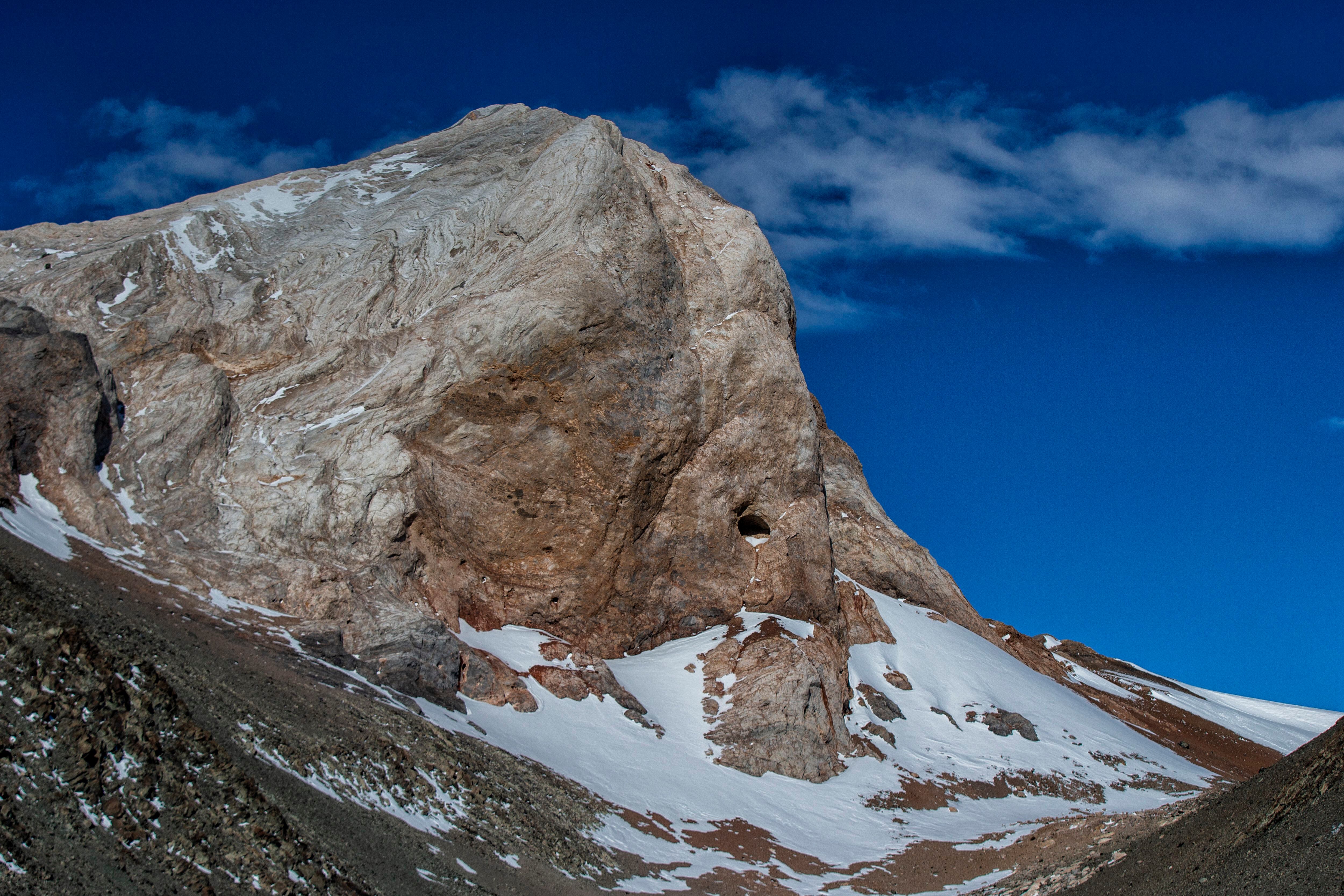 El pico Cabeza del Elefante, en las proximidades del campamento chileno Glaciar Unión.