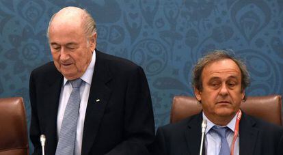 Blatter y Platini el 25 de julio en un seminario de la FIFA.