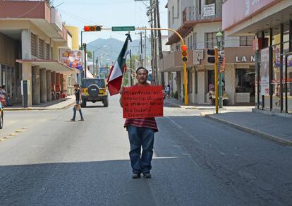 Un ciudadano se manifiesta contra la corrupción en México.