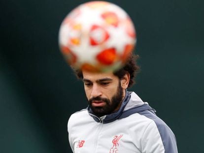 Mohamed Salah durante el último entrenamiento del Liverpool en la ciudad deportiva de Melwood.