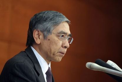 Haruhiko Kuroda, gobernador del Banco de Jap&oacute;n, en la rueda de prensa.