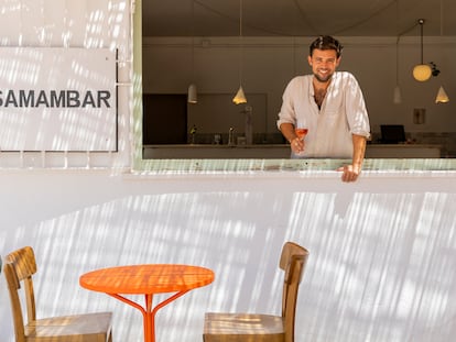 Leandro Moschner Albacete, en su restaurante Samambar de Rodalquilar, Almería.