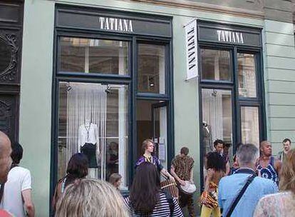 Tatiana, una de las nuevas tiendas de ropa de jóvenes diseñadores que han animado últimamente el barrio de Josefov de Praga.