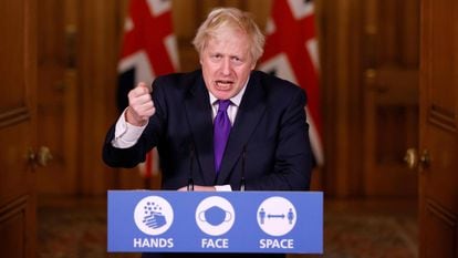 El primer ministro británico, Boris Johnson, durante la rueda de prensa en el 10 de Downing Street, este miércoles.