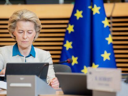 Ursula von der Leyen, durante una reunión de la Comisión Europea este miércoles.