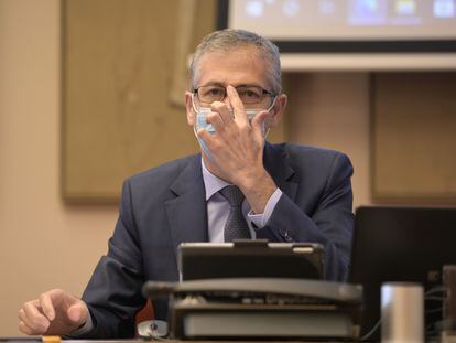El gobernador del Banco de España, Pablo Hernández de Cos, hoy en la Comisión de Presupuestos del Congreso de los Diputados.