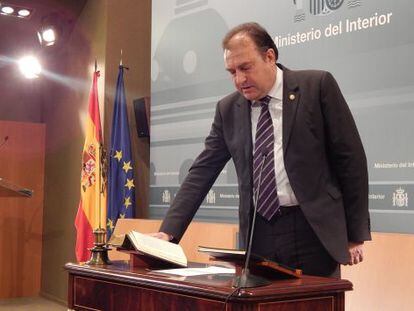 Jos&eacute; Luis Olivera toma posesi&oacute;n del cargo. Foto facilitada por el Ministerio del Interior.