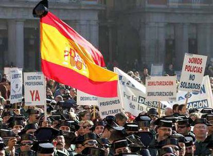 Concentración de guardias civiles en la plaza Mayor de Madrid el pasado 20 de enero.
