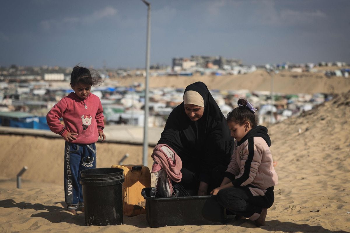 La guerra tra Israele e Gaza in diretta |  L'esercito israeliano attacca il centro e il sud di Gaza con carri armati e aerei da guerra  internazionale