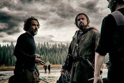 El realizador mexicano junto a Leonardo DiCaprio, con quien ha trabajado en su último proyecto aún sin estrenar, 'The Revenant'.
