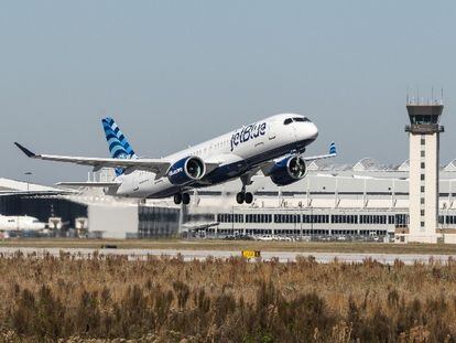 Un avión de JetBlue durante su despegue, el 15 de febrero.