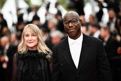 Bianca Stigter and Steve McQueen on the red carpet.