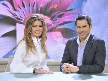 Marisa Martín Blázquez y Daniel Domenjó, presentadores del nuevo <i>Está pasando.</i>