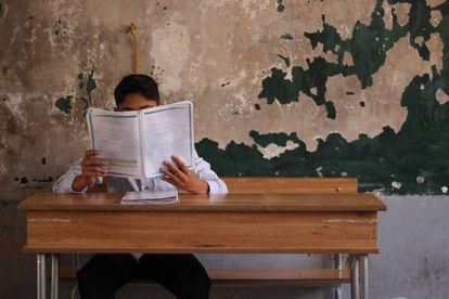 Un estudiante de 15 años en una escuela de Alepo (Siri) en mayo de 2017.