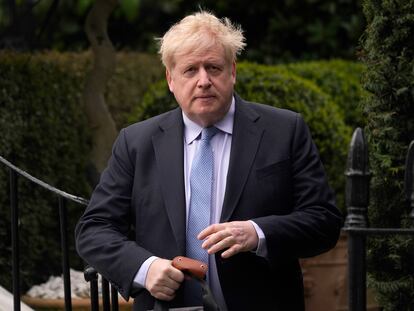 Boris Johnson leaves his house in London, on March 22, 2023.