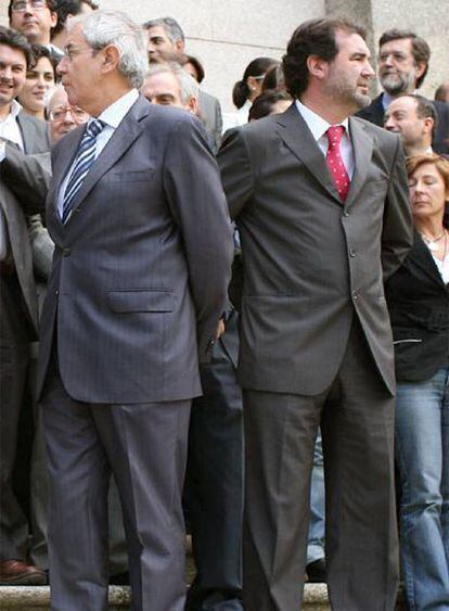 El socialista Emilio Pérez Touriño, a la izquierda, junto a Anxo Quintana, del Bloque Nacionalista Galego.