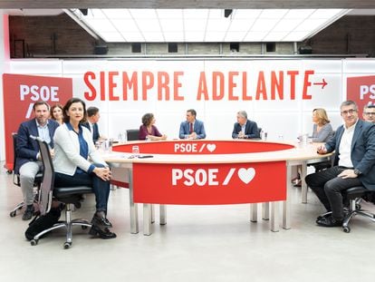 Reunión de la comisión negociadora del PSOE.