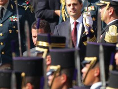 Pe&ntilde;a Nieto, en un desfile militar. 