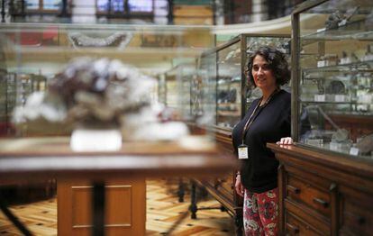  Lola Pereira, geóloga de la Universidad de Salamanca, en el Museo Geominero de Madrid.