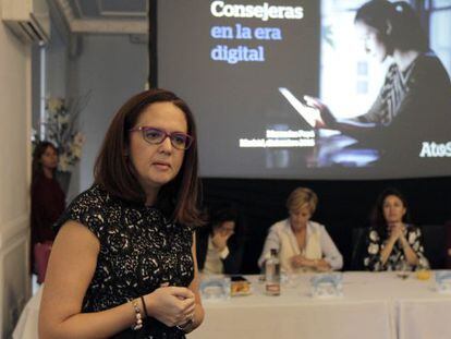 Mercedes Payá, directora de ventas de Atos Iberia, durante su intervención en el desayuno sobre 'Consejeras en la era digital'.