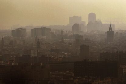 Aspecte que presentava l'atmosfera de València els primers dies de febrer del 2011.