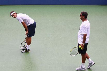 Rafael Nadal y su tío y entrenador, Toni, durante una sesión preparatoria en el centro tenístico Billie Jean King.