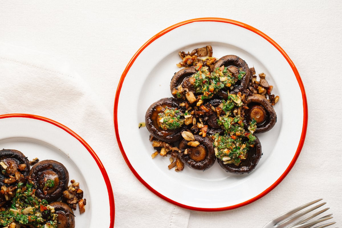 Champiñones Portobello a la plancha con chimichurri El Comidista