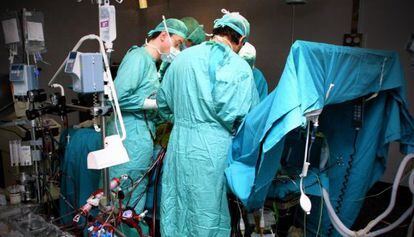Operación de trasplante de corazón en el hospital Juan Canalejo de A Coruña.