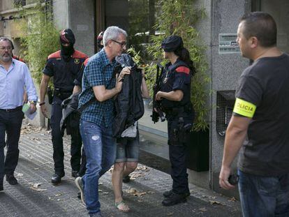 Registro de los Mossos en el Yubari de Barcelona.