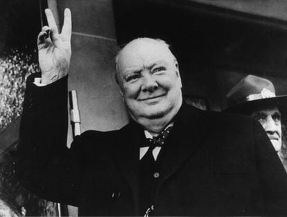 El dos veces primer ministro británico Winston Churchill.
